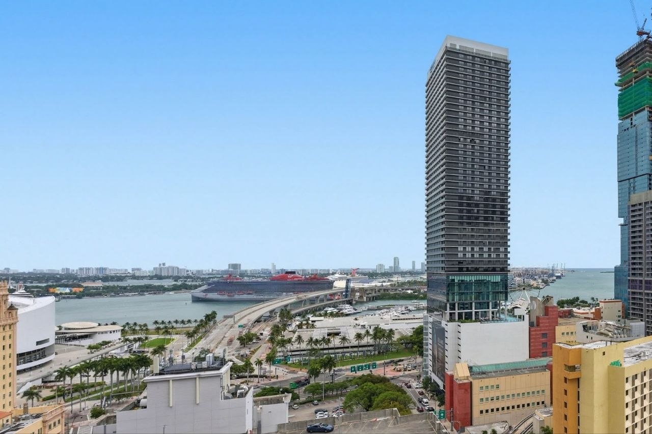 Unit 2707 view