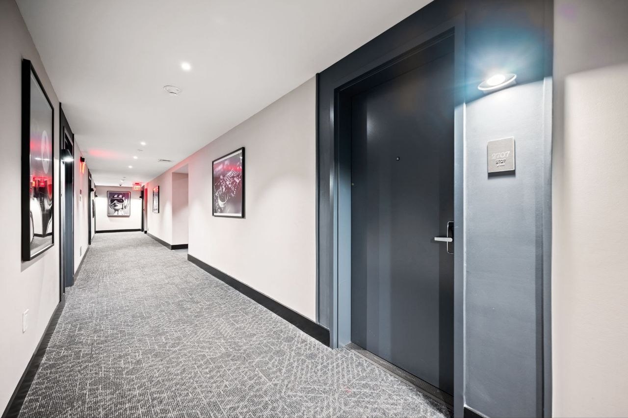 Unit 2707 interior